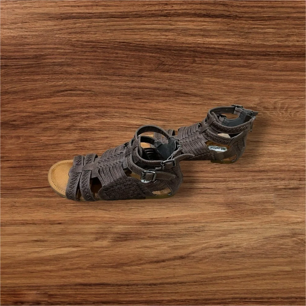 Not Rated Brown Sandal Size 6 Excellent Condition Purchased @ Buckle